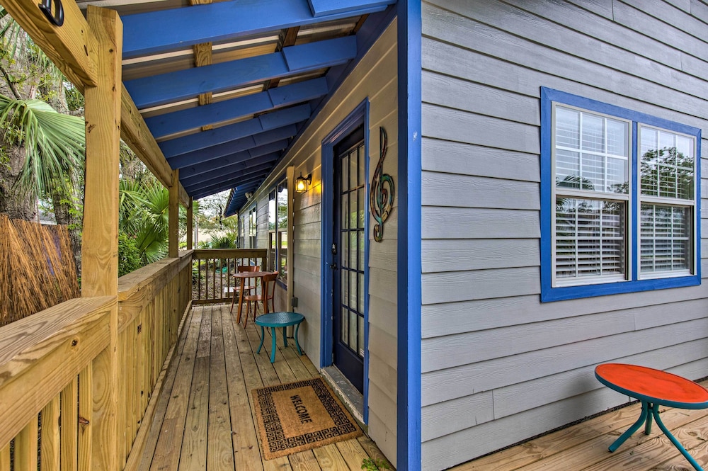 Downtown Ocean Springs Retreat: 1 Mi to Beach! view 4