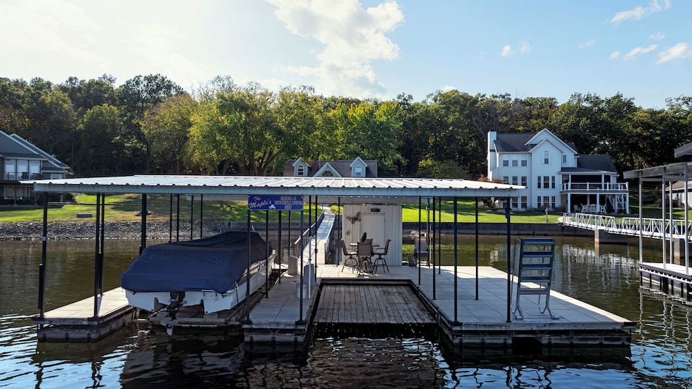Gentle Slopes Retreat Fit For 12!