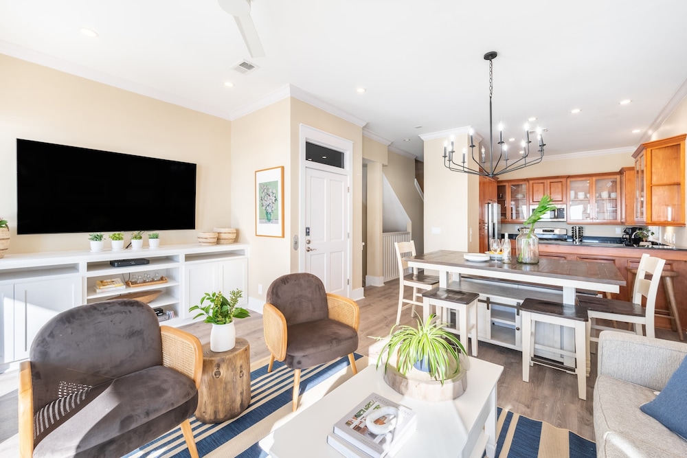 Seabird by Avantstay Beachfront Home w/ Plunge Pool & Amazing Views view 2