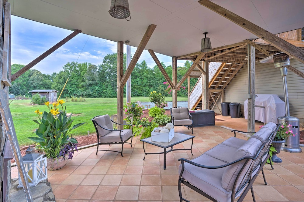 Country-chic Studio w/ Pool  Stable Access! - Property Image 6