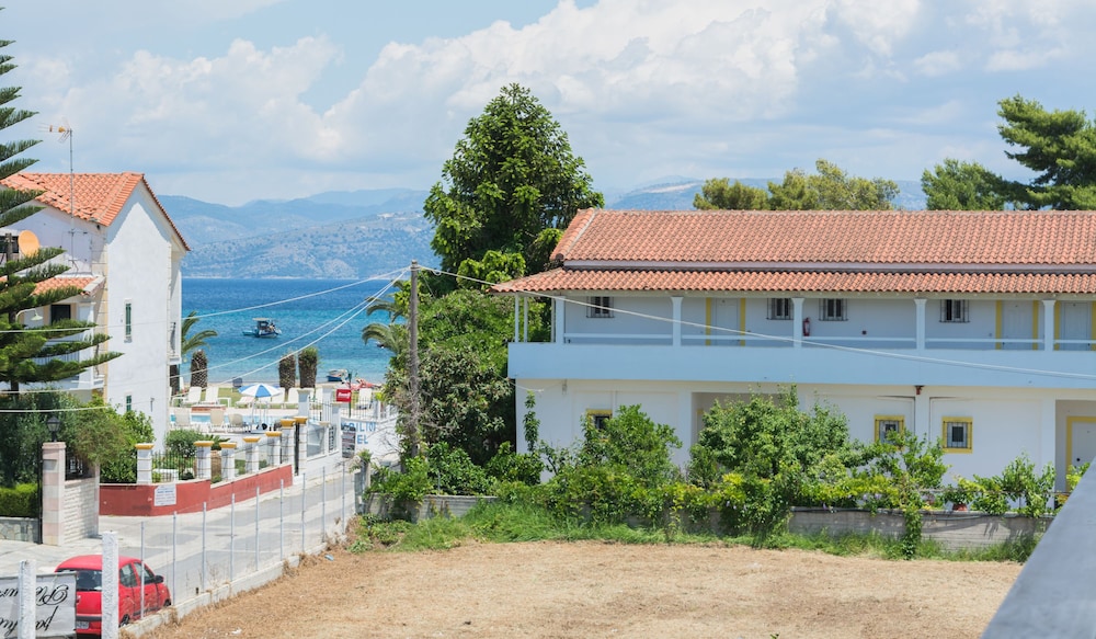 Chandris Apartments