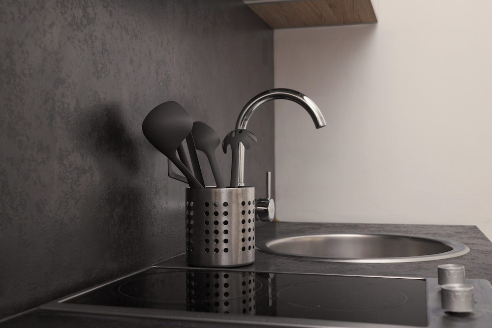 JOIVY Modern Studio for 3