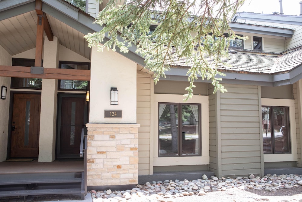 Ridgepoint Townhomes