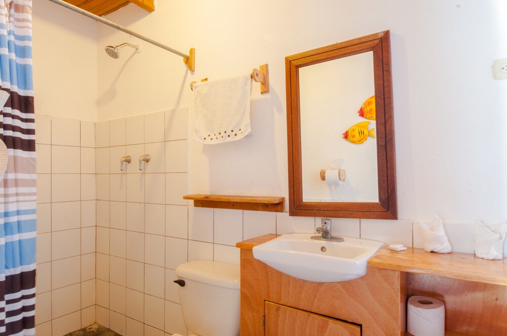 Magnific Rock - Surf Resort & Yoga Retreat Nicaragua - Hostel
