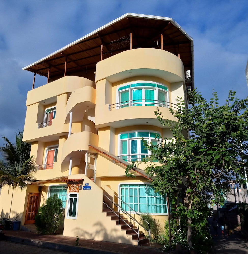 Hotel Ariana´S Galapagos Hostal - Image 1