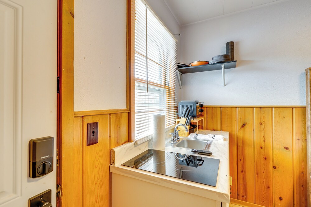 2 Mi to Black Hills Natl Forest: Convenient Pad!