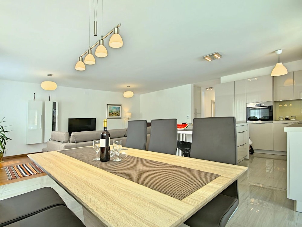 Villa Family Paris view 4