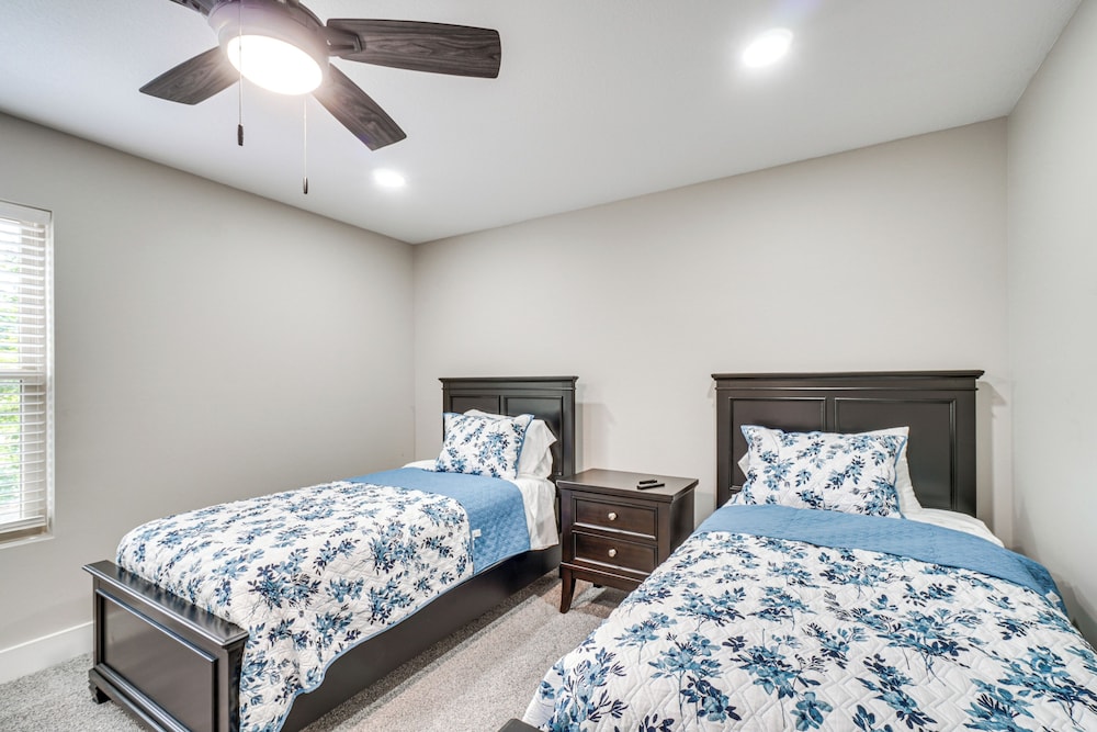 Private Hot Tub: Serene Family Home in Sevierville