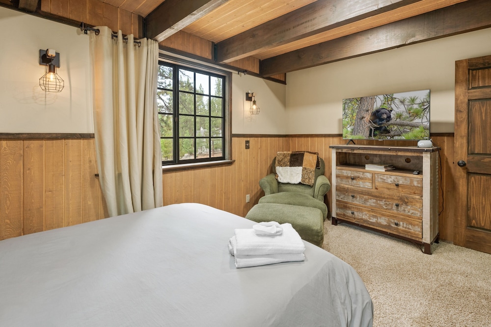 Pine View Escape