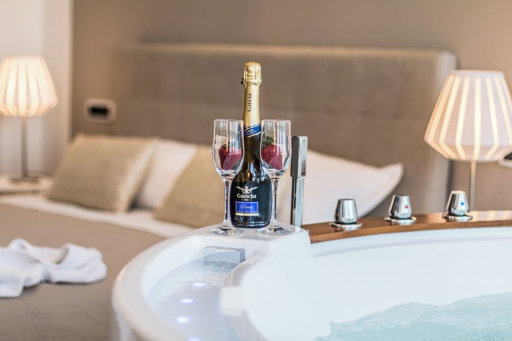 4 Star Suite SPA