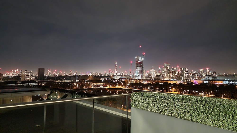 Modern 1-Bedroom Flat in Central London