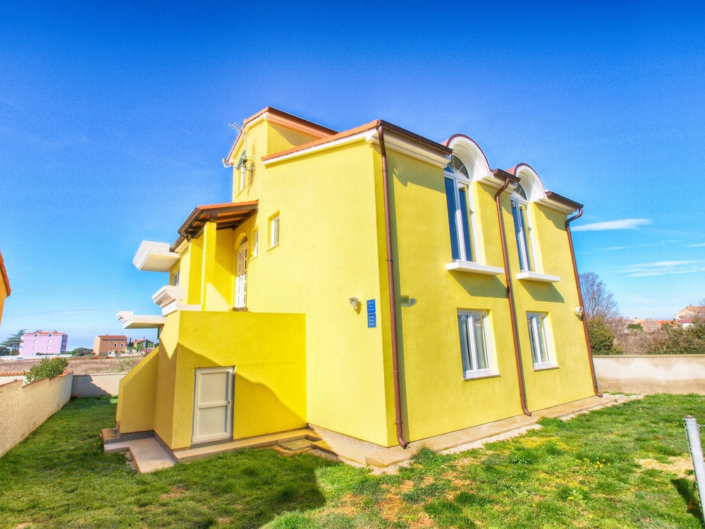 Apartments vesna 1000