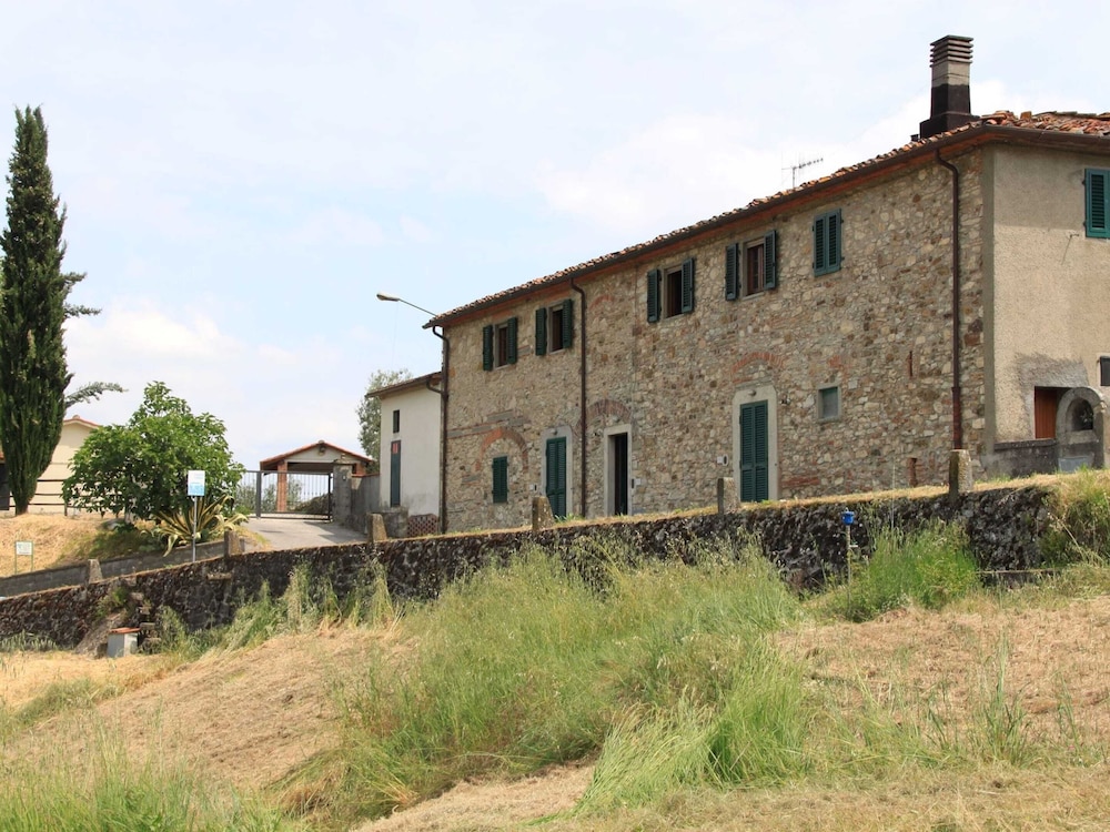 Farmhouse Abode With Pool and Tuscan Charm, photo 2