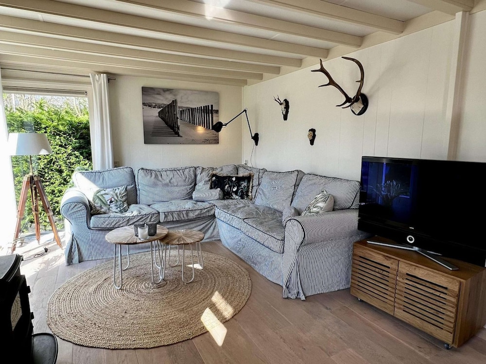 Chalet for Four Guests Near Beach