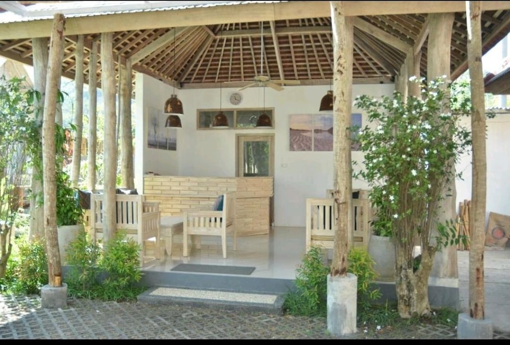 Lavella Villa's