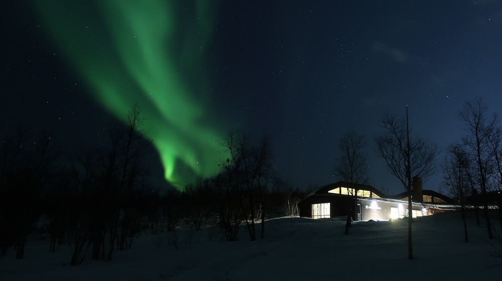 Hotel Máttaráhkká Northern Lights Lodge - Image 1