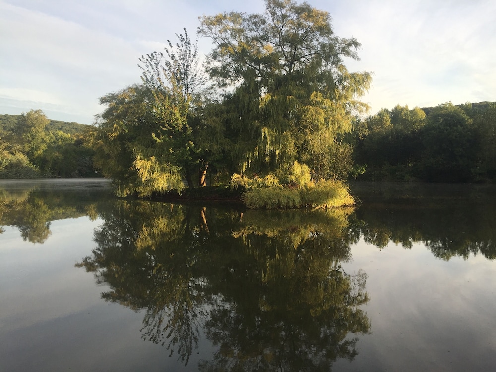 Au Fil de L'eau