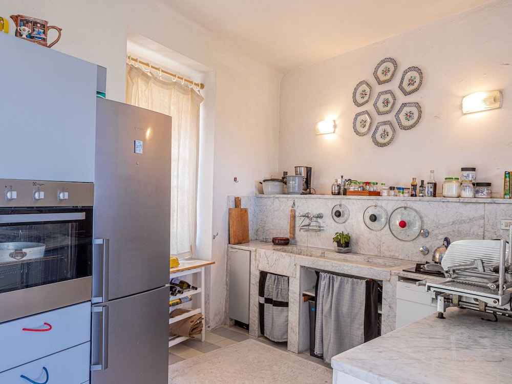 Luxurious Home Near the sea in Lerici view 3