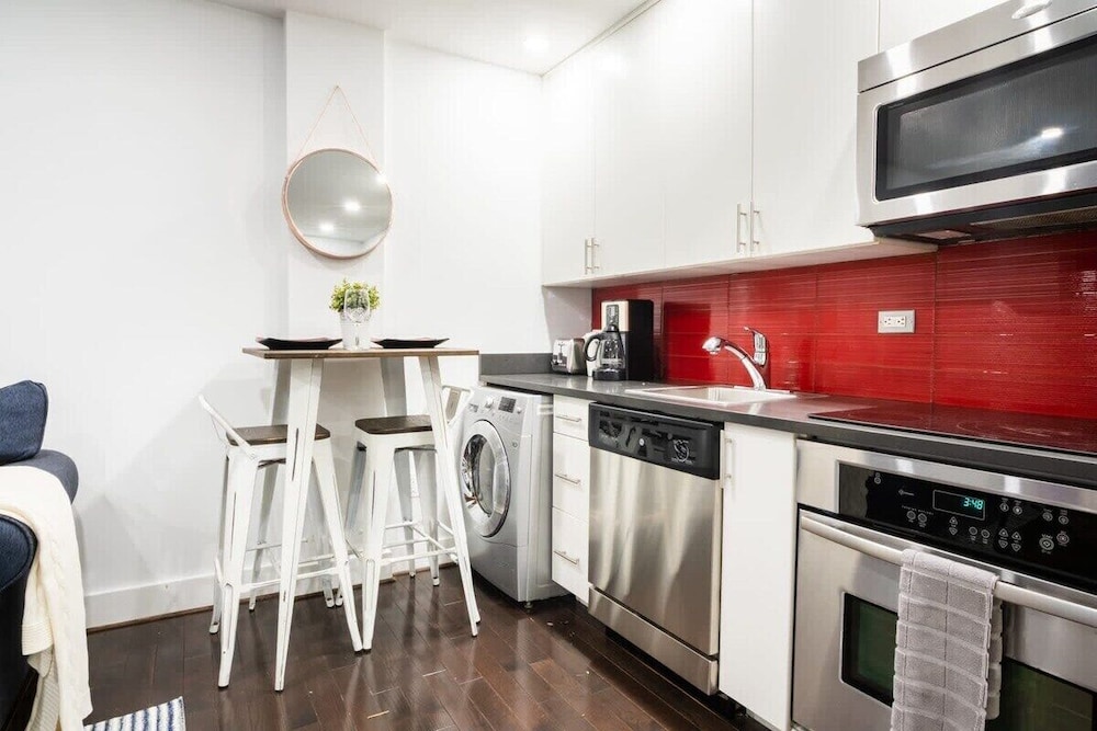 809 Midtown Apartments