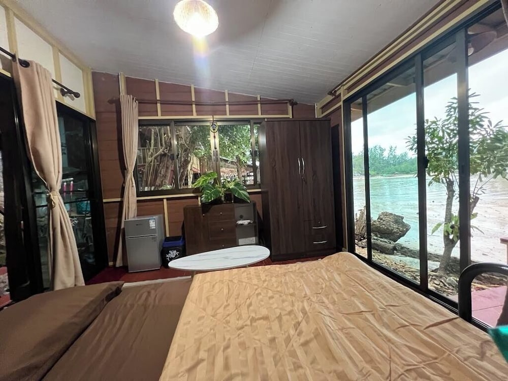 Smiley Bungalows Guesthouse