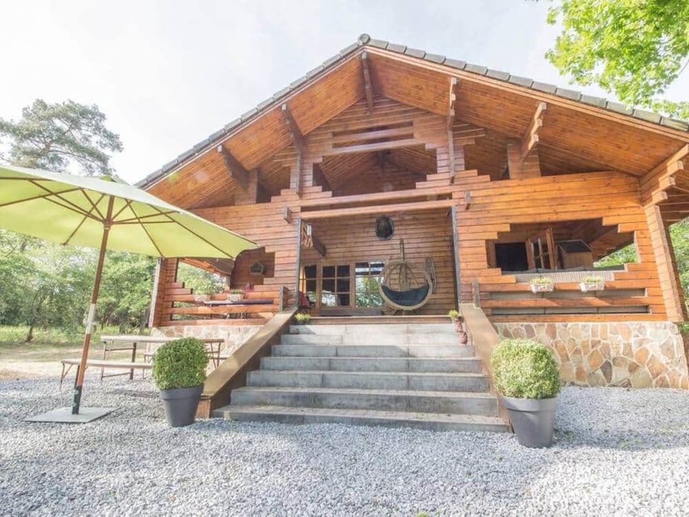 Charming Chalet in Durbuy Near Adventure Valley