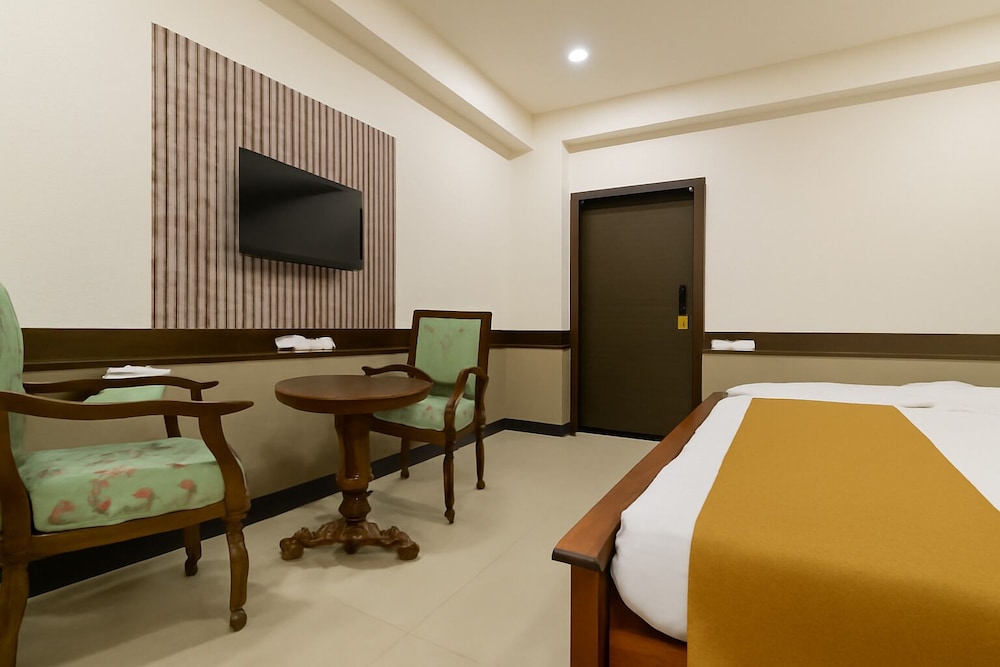 Col's Hotel Uphaar