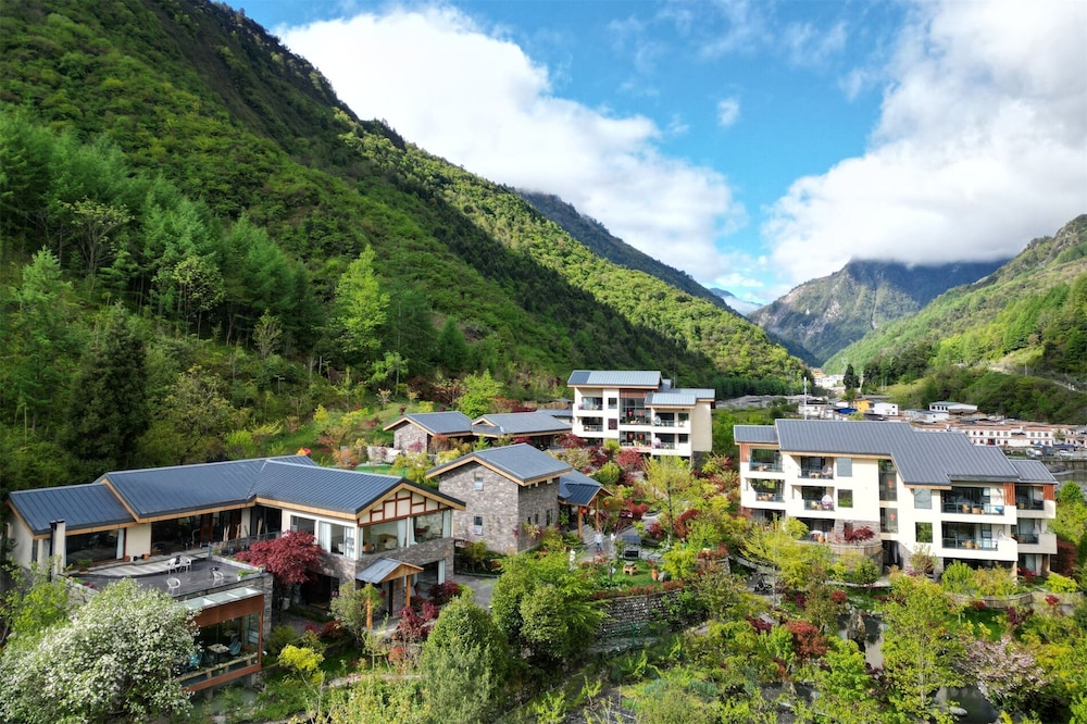 Summergarden Hotel