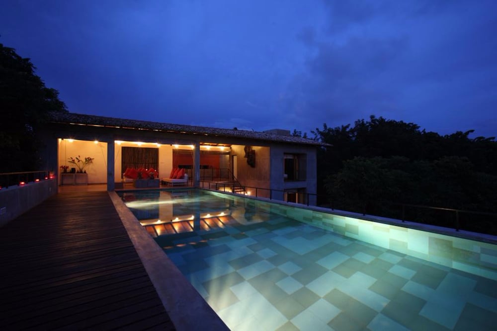 Kadju House