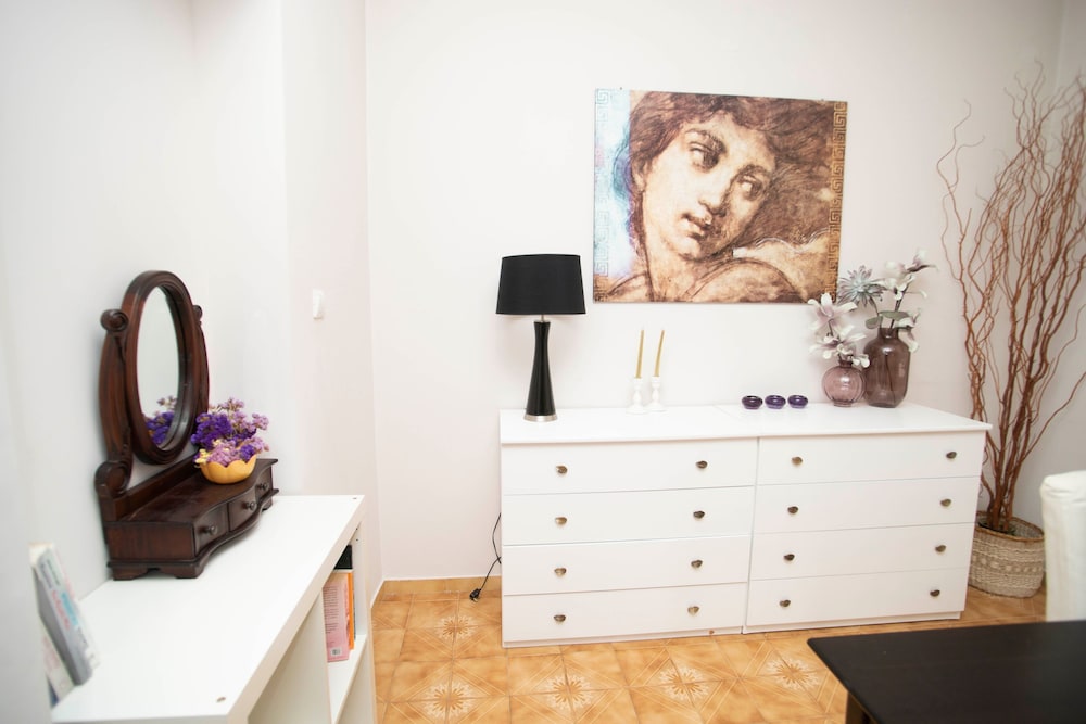 Electra s 2-bedroom Apt-convenient Location Patra