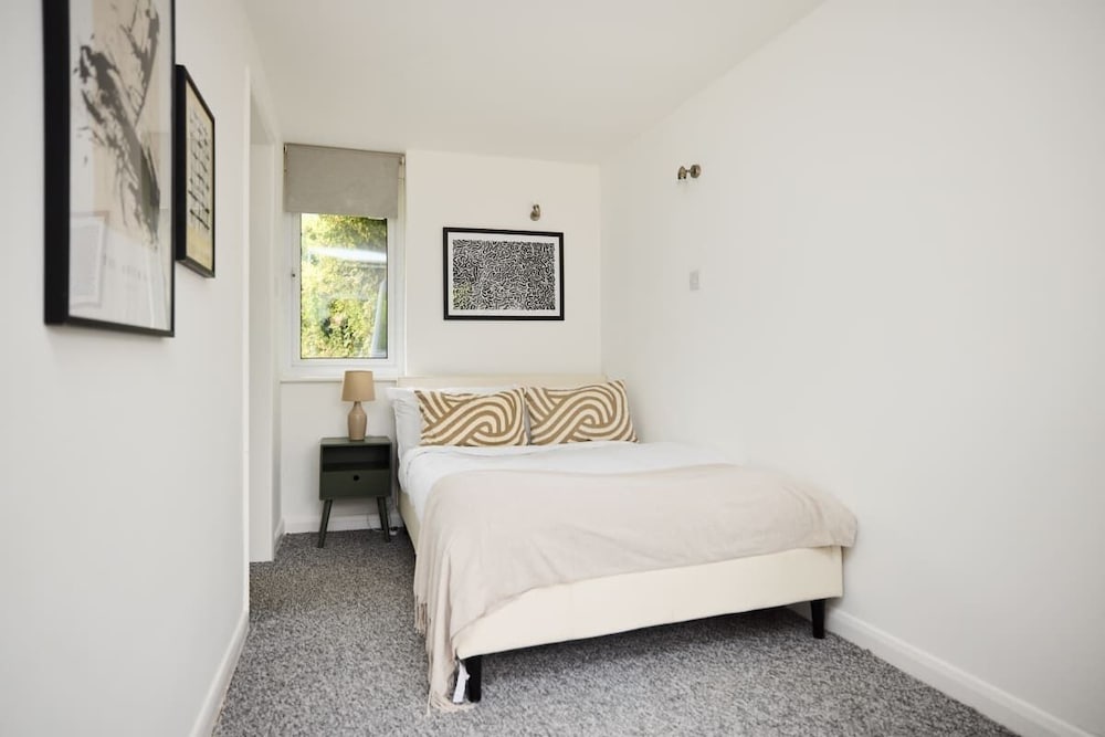 The Oxford Garden House - Spacious 5-bed Oxford Home With Garden & Balcony