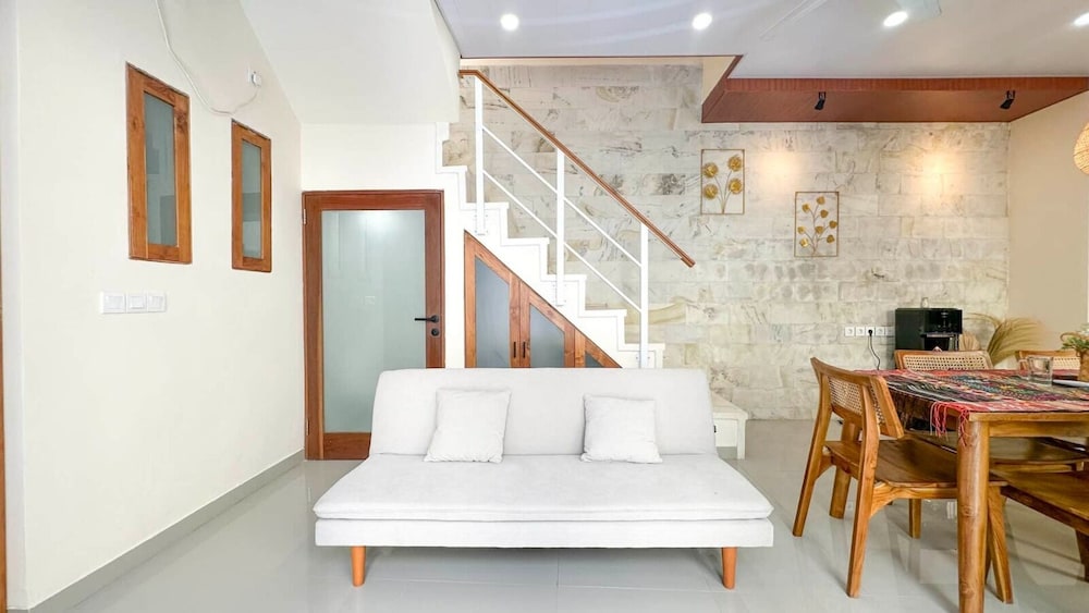 3-bedroom Private pool villa City Sanur