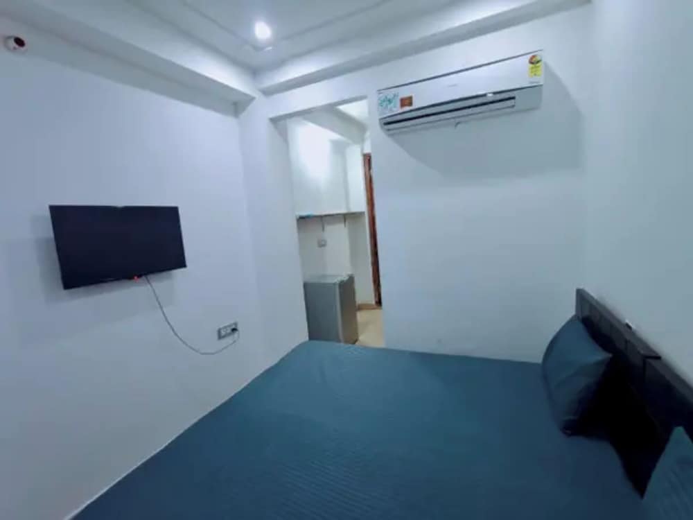 Fabhotel Ditvi Residency
