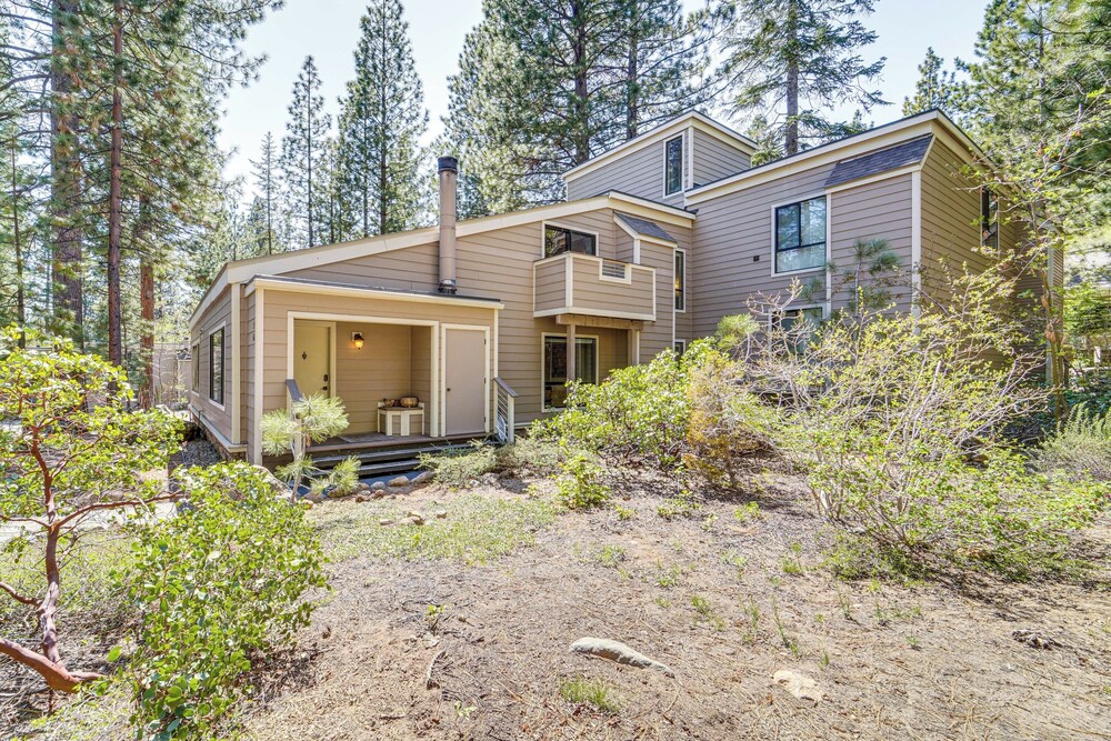 2 Mi to Beach: Inviting Incline Village Escape view 2