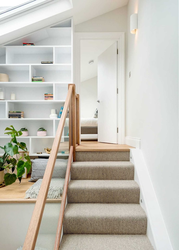 Lillie Road Residence B
