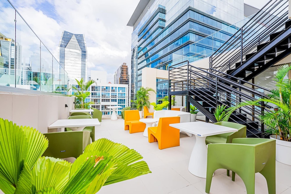 w Wonderful 1BR in Obarrio