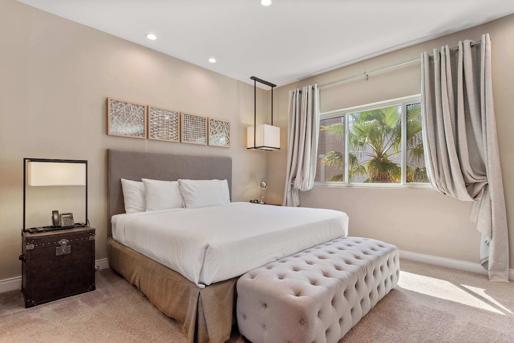 Chic Disney Villa Stunning Patio, Resort Amenities & Minutes From Parks