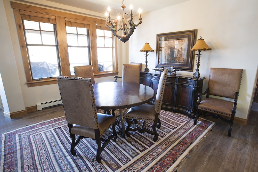 WestWall Lodge - Property Image 25