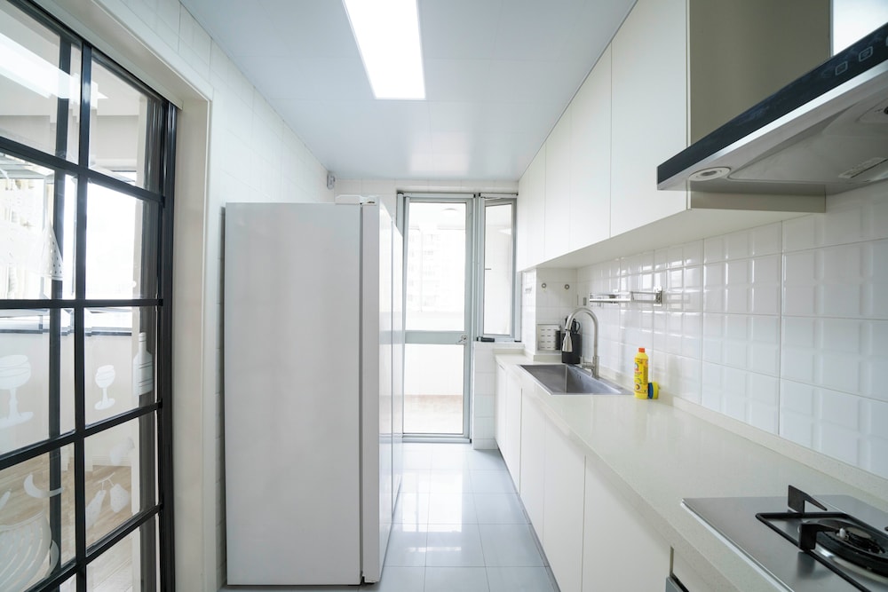 Tyms Tianshan 4BR 2BA APT Residence