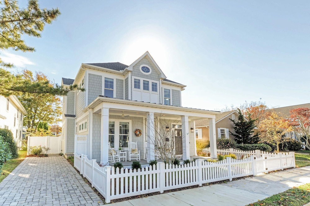 Laurel Street 306