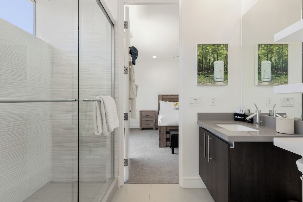 The Polo Villas by AvantStay – Modern Oasis Near Empire Polo Club