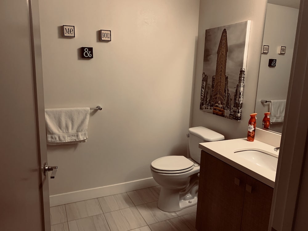 New Lyfe Finest Luxury Apartment