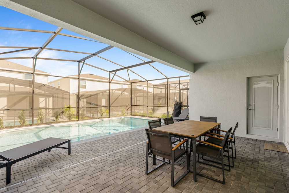 Brand New 5bedrooms At Windsor Cay view 4