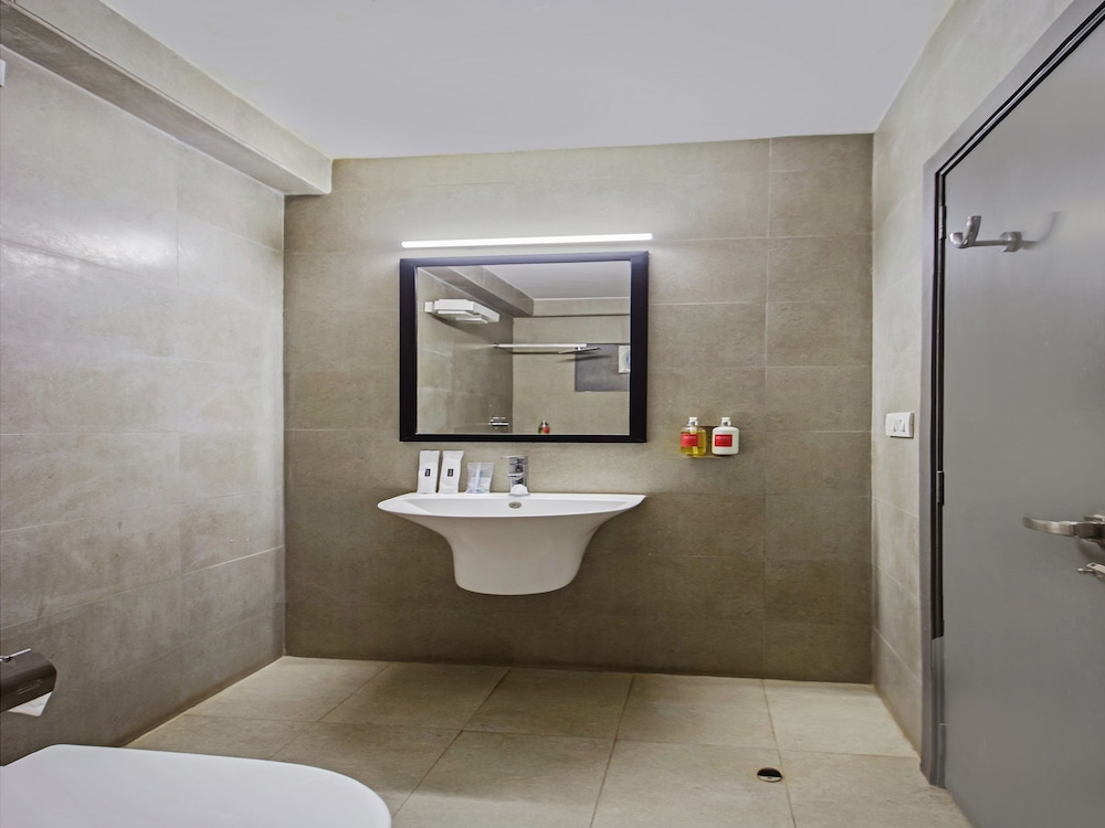 OYO Townhouse 030 Ashram Road Ahmedabad