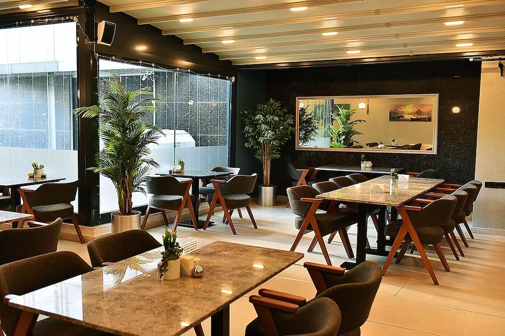 Rum Road - Hostel