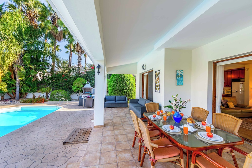 Villa Relax Latchi