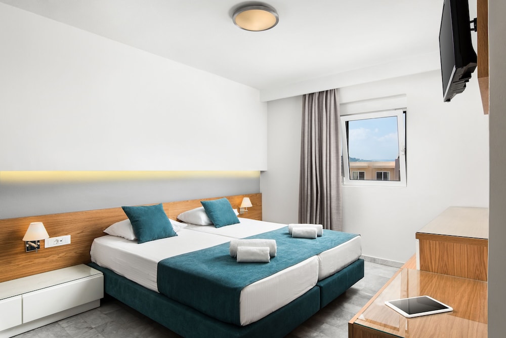 Platanias Vacations - Maleme Mare Beach Resort Hotel - Property Image 53
