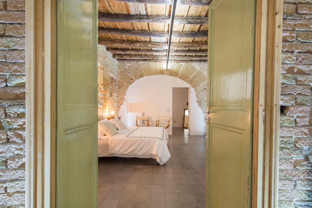 Stylish Home in Front of Casa Professa