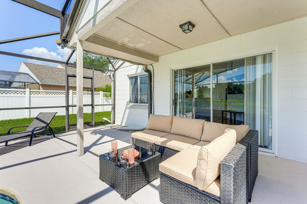 6 Mi to Disney World: Lake-view Retreat w/ Pool!