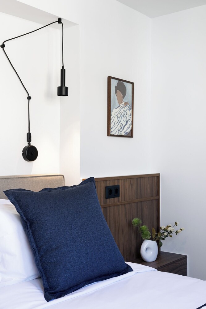 MoRe by Zoia Living