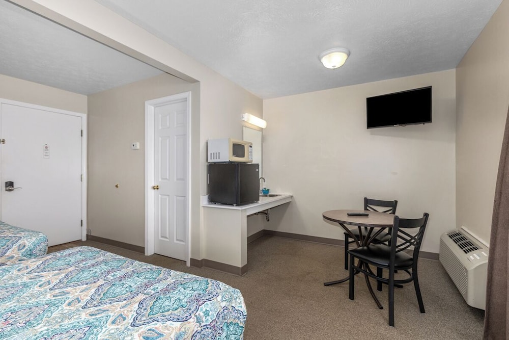 The Lakeview Motel